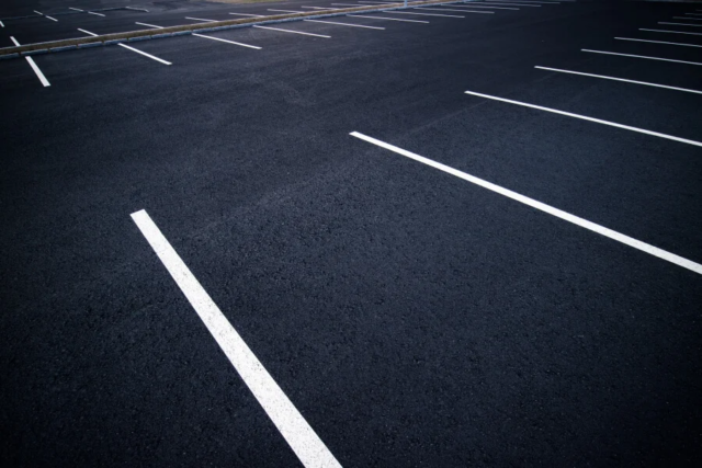asphalt line striping 44