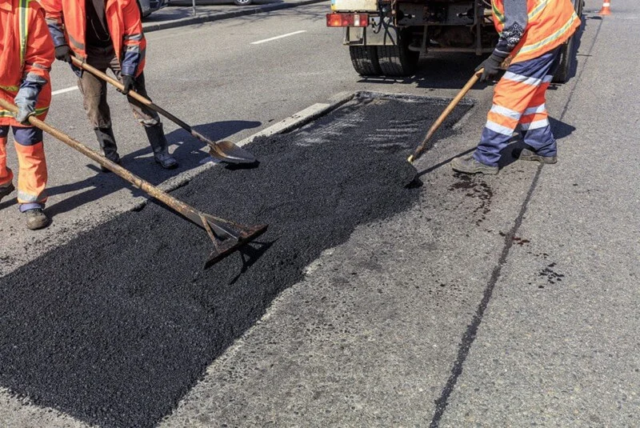 asphalt maintenance repair contractor 4a